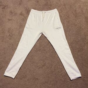 BoohooMAN White Limited Edition Sweatpants || Men’s Large || Scrunched Bottoms